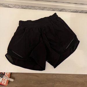 Lululemon Hotty Hot Shorts- Size 2 Black